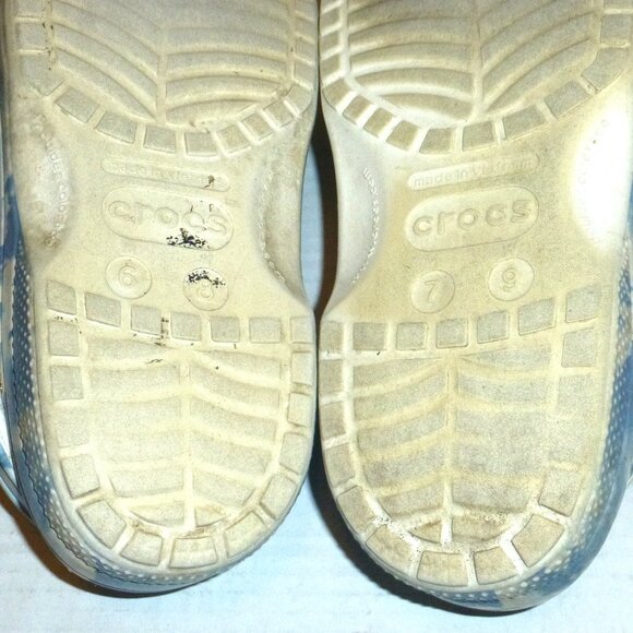 Crocs Classic Out of This World Unisex Clogs Men Size: 6 Women Size: 8 READ - Picture 14 of 15